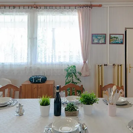 Családi nyaraló nagy kerttel, medencével Casa vacanze