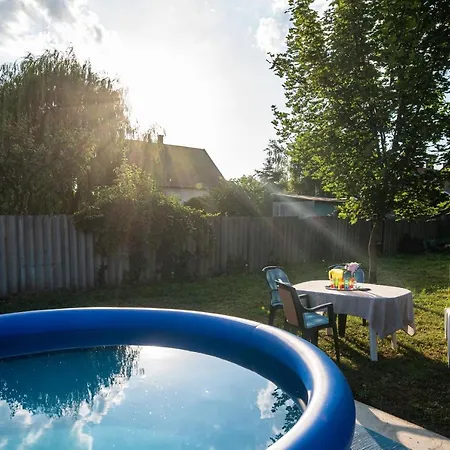 Családi nyaraló nagy kerttel, medencével Casa vacanze Zamárdi