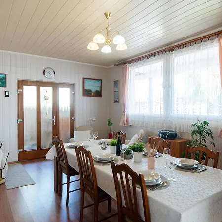 Családi nyaraló nagy kerttel, medencével Casa vacanze