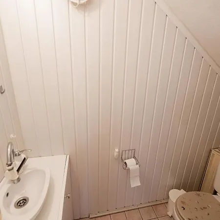 Családi nyaraló nagy kerttel, medencével *